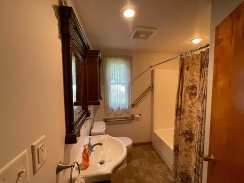 Bath - n10012 Dardis Lake Lane, Phillips, WI 54555 photo 2 of 2