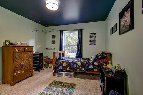 Bedroom - 1511 Pine Notch Ln, Tomahawk, WI 54487 photo 4 of 8