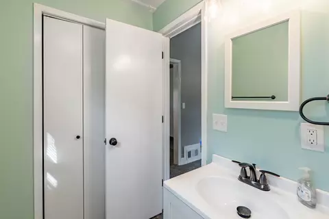 Bath - 5010 Pine St, Schofield, WI 54476 photo 3 of 3