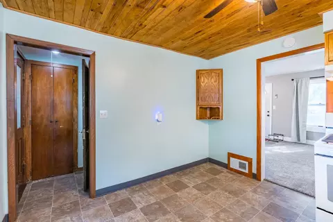 Entry Way - 5010 Pine St, Schofield, WI 54476 photo 2 of 4