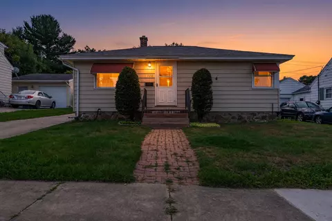 310 N 9th Ave, Wausau, WI 54401