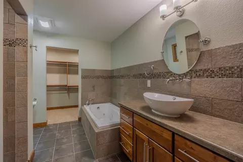 Bath - 6807 N Apache Ln, Weston, WI 54476 photo 1 of 5