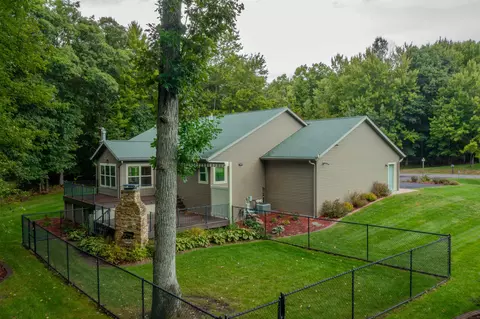 Exterior - 6807 N Apache Ln, Weston, WI 54476 photo 6 of 7