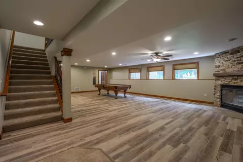 Living - 6807 N Apache Ln, Weston, WI 54476 photo 4 of 8