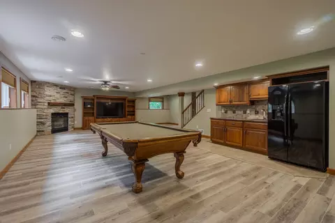 Living - 6807 N Apache Ln, Weston, WI 54476 photo 7 of 8