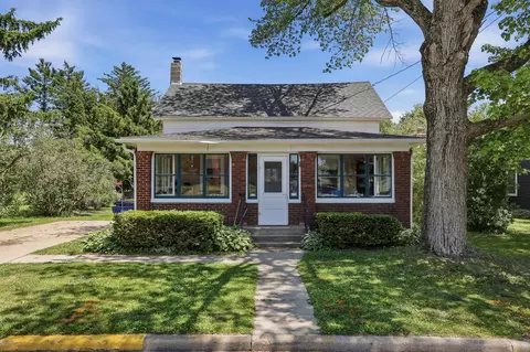 338 N Main St, Amherst, WI 54406