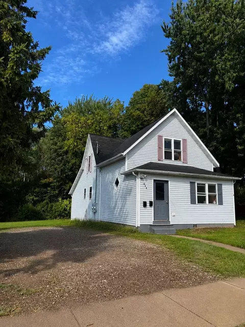 Exterior - 674 Beebe St, Phillips, WI 54555 photo 2 of 2
