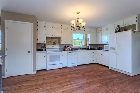 Kitchen - 220855 County Road J, Schofield, WI 54476 photo 2 of 3