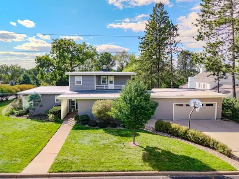 910 N 13th St, Wausau, WI 54403