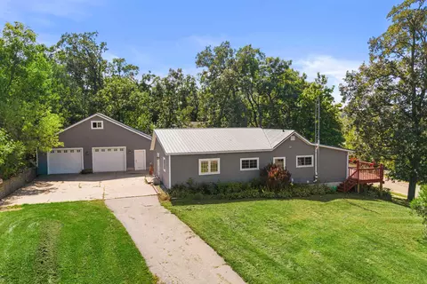 188 Pond St, Amherst, WI 54406