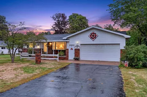 7651 Deer Ln, Wisconsin Rapids, WI 54494