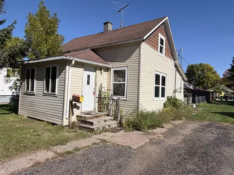 445 S Avon Ave, Phillips, WI 54555