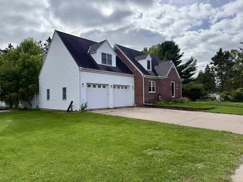 Exterior - 141 Forest Ave, Phillips, WI 54555 photo 3 of 12