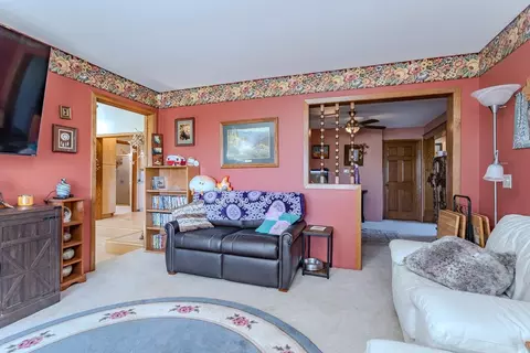 Living - 113784 Elm Tree Rd, Marshfield, WI 54449 photo 4 of 4