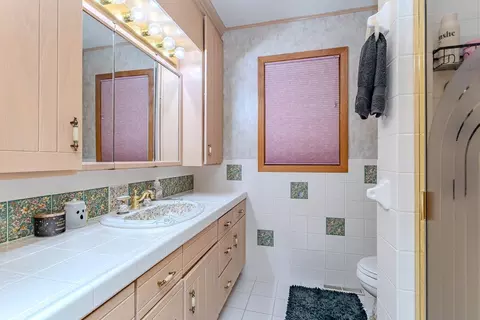 Bath - 113784 Elm Tree Rd, Marshfield, WI 54449 photo 1 of 4