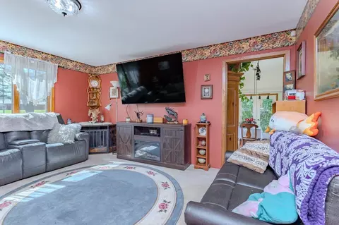 Living - 113784 Elm Tree Rd, Marshfield, WI 54449 photo 3 of 4