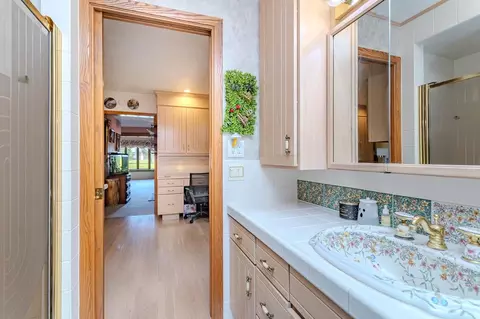 Bath - 113784 Elm Tree Rd, Marshfield, WI 54449 photo 2 of 4