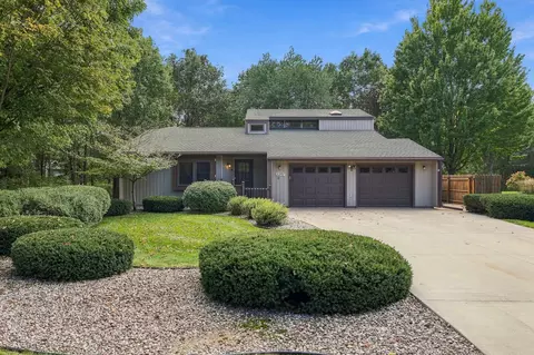2207 Plover Springs Dr, Plover, WI 54467