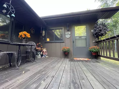 5636 Riverview Dr, Rhinelander, WI 54501
