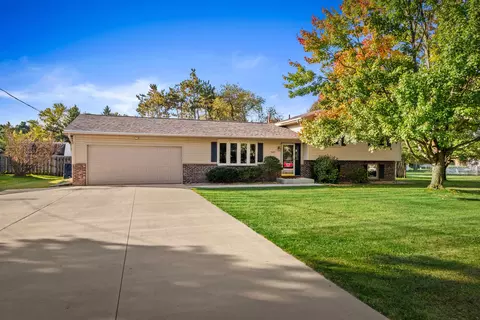 5620 Kellner Rd, Wisconsin Rapids, WI 54494