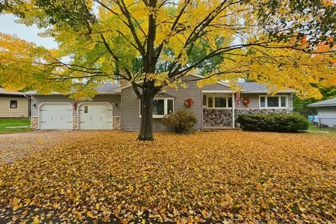 1516 Summit Dr, Wausau, WI 54401