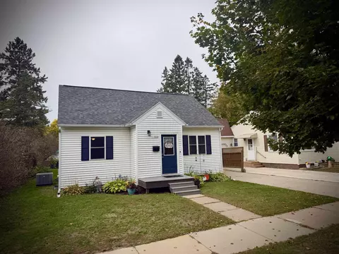 1008 N 5th Ave, Wausau, WI 54401