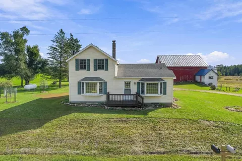 N8218 County Road J, Iola, WI 54945