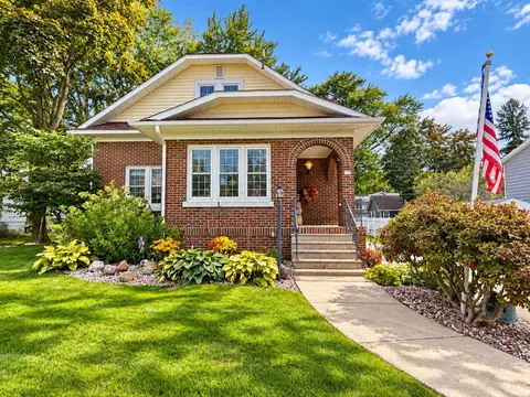 117 N Division St, Loyal, WI 54446