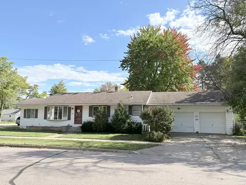650 1st St, Port Edwards, WI 54469