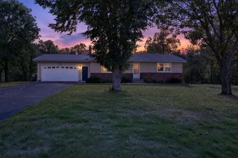 10283 Oak Ridge Rd, Wisconsin Rapids, WI 54494