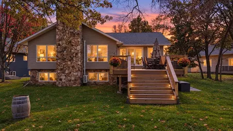982 Excalibur Ct, Nekoosa, WI 54457