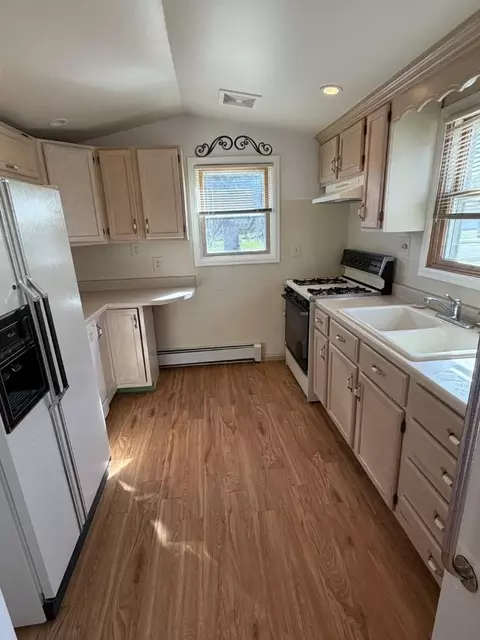 Kitchen - 1906 Spring St, Schofield, WI 54476 photo 1 of 4
