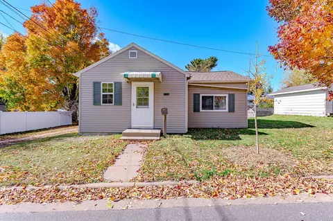 1108 S 10th St, Wausau, WI 54403