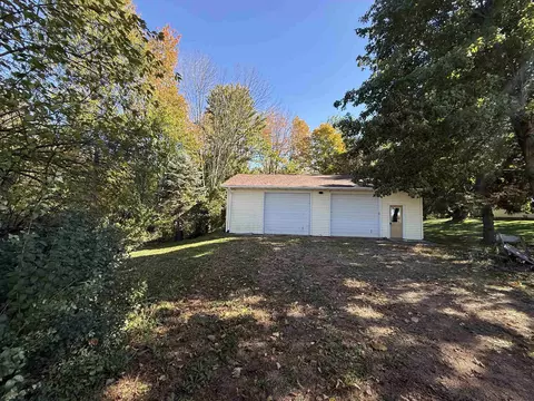Exterior - 10262 Eagle Rd, Marshfield, WI 54449 photo 5 of 18