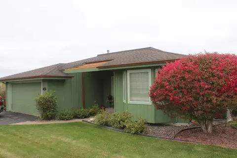 1108 Easthill Dr, Wausau, WI 54403
