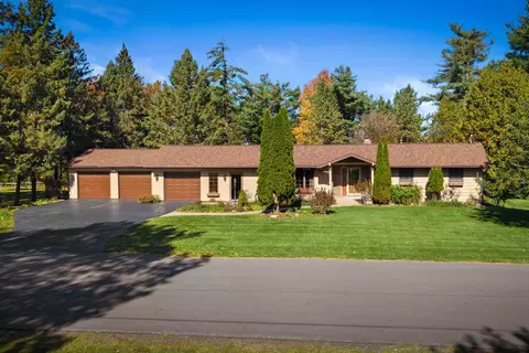 6511 Batavia Ave, Wisconsin Rapids, WI 54494