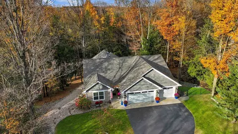 1816 Maple Hill Rd, Wausau, WI 54403