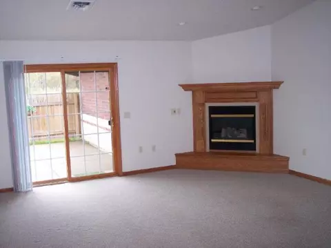 1016 Jasmine Ln # -A, Stevens Point, WI 54481 photo 2