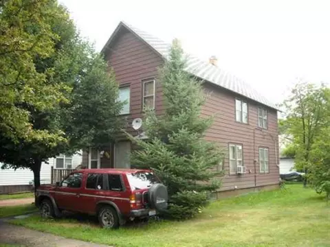 203 E 9th St, Marshfield, WI 54449 photo 1