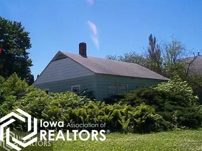 523 3rd St NE, Hampton, IA 50441 photo 1