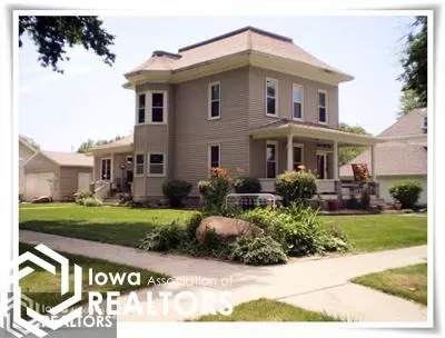 121 2nd Ave SE, Hampton, IA 50441 photo 1