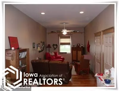 121 2nd Ave SE, Hampton, IA 50441 photo 11