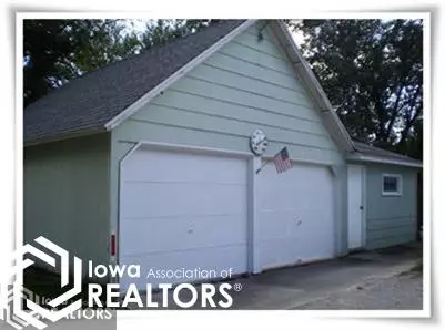 11 7th Ave NE, Hampton, IA 50441 photo 2
