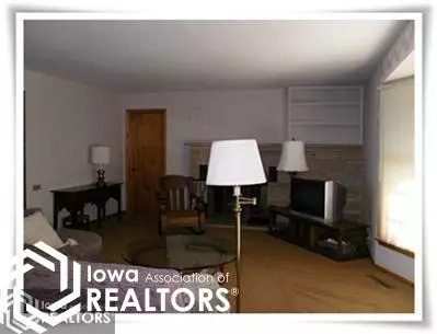 809 4th Ave SE, Hampton, IA 50441 photo 3