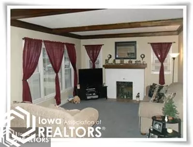 114 2nd Ave NE, Hampton, IA 50441 photo 2