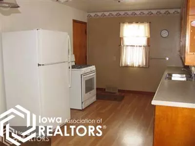 315 SE 5th St, Hampton, IA 50441 photo 5