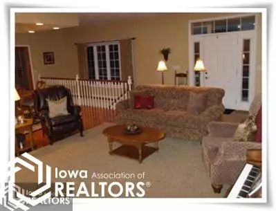302 16th Ave NE, Hampton, IA 50441 photo 3