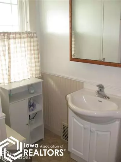 15 SE 7th St, Hampton, IA 50441 photo 19