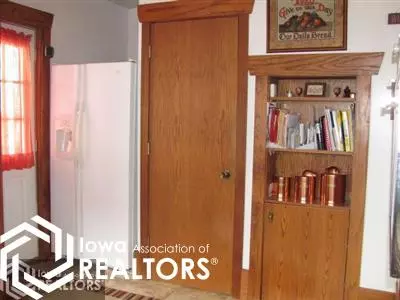 15 SE 7th St, Hampton, IA 50441 photo 6