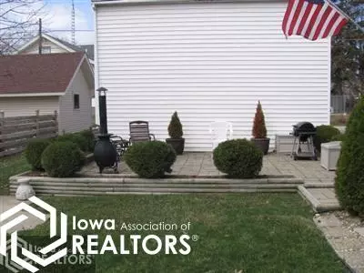 15 SE 7th St, Hampton, IA 50441 photo 2